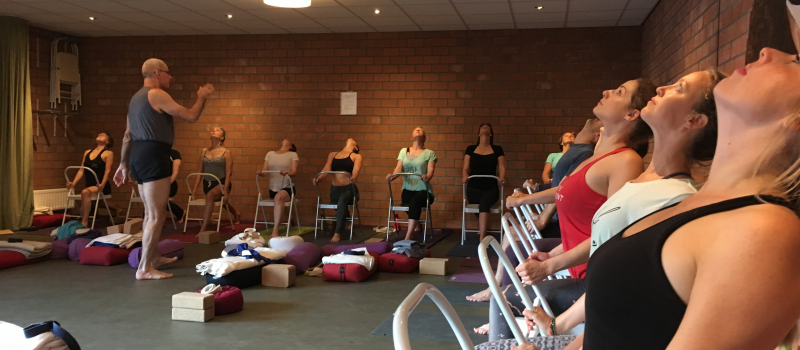 Iyengar Yoga met David Jacobs Iyengar Yoga met David Jacobs